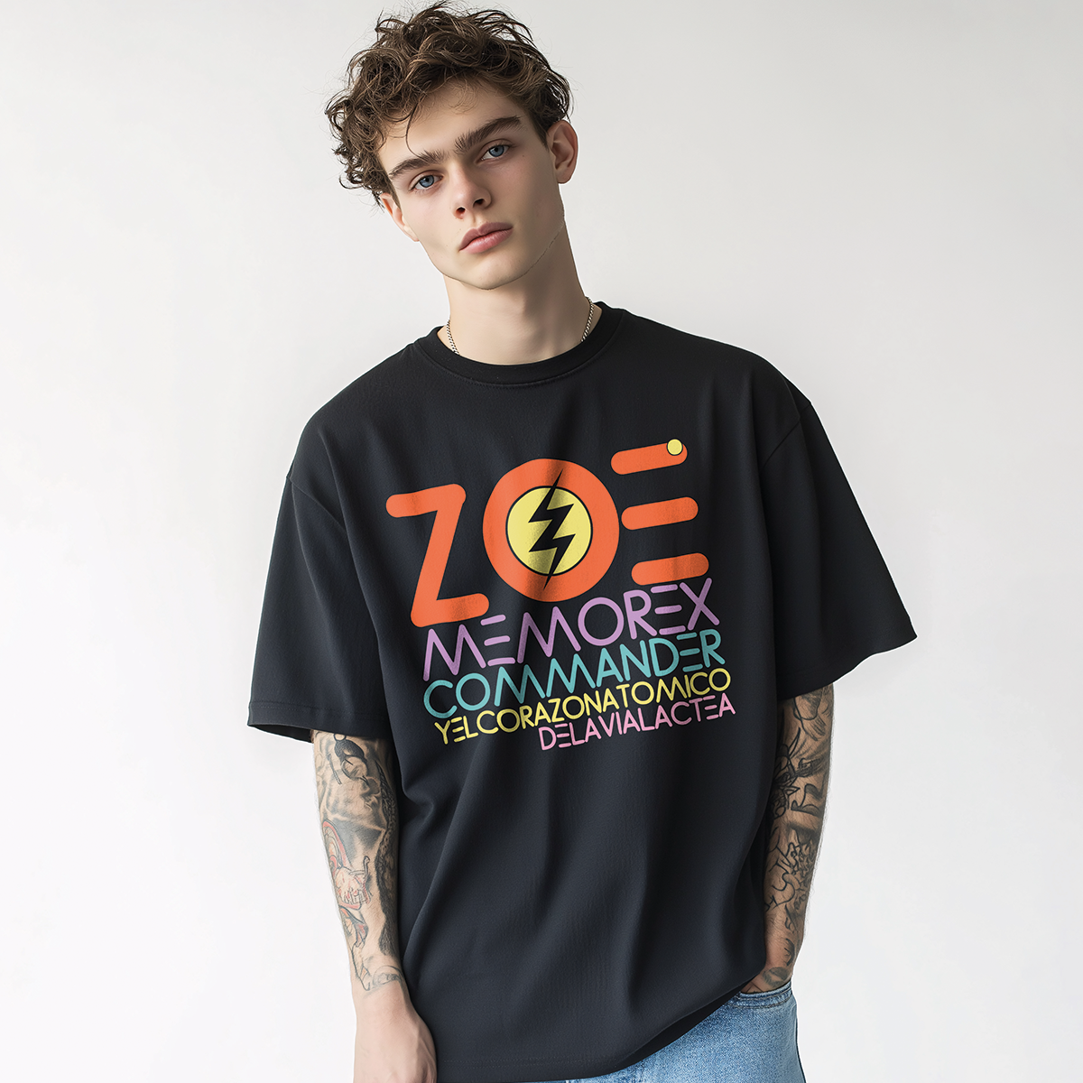 Playera Zoé – Memo Rex Commander y el Corazón Atómico de la Vía Láctea